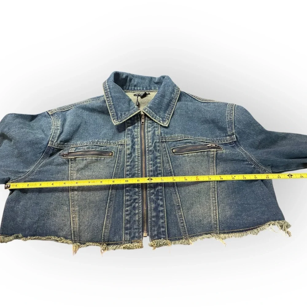 PrettyLittleThing Cropped Denim Jacket Raw Hem Zip Front Blue Petite US 10